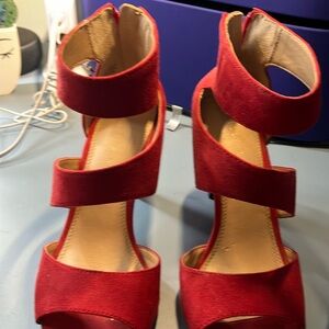 Red heels size 5
